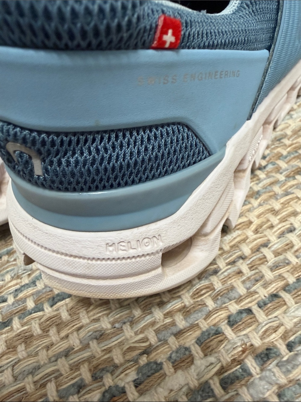 On Cloudswift Running Shoes - Picture 5 of 11